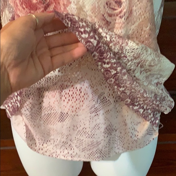 Elle Mode Sleeveless Rose Top👠 - Picture 5 of 11